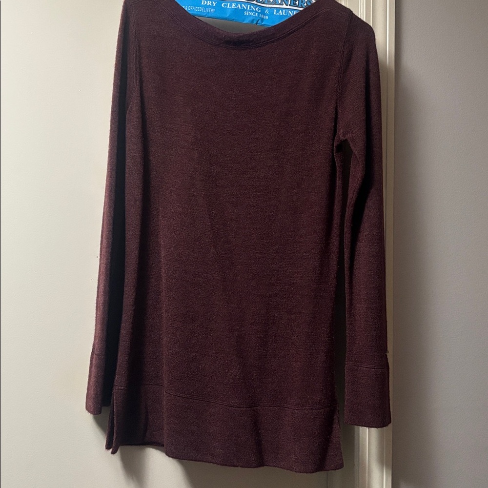 Tommy Hilfiger burgundy tunic sweater
J